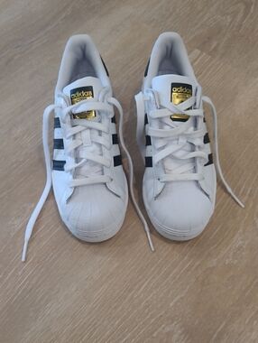 NWOT adidas Superstar White Sneakers with Black Stripes and Gold Tongue